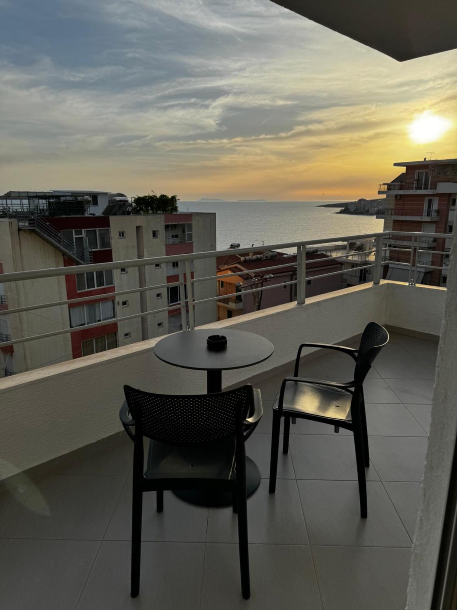 סרנדה Ideal Holiday Apartments מראה חיצוני תמונה