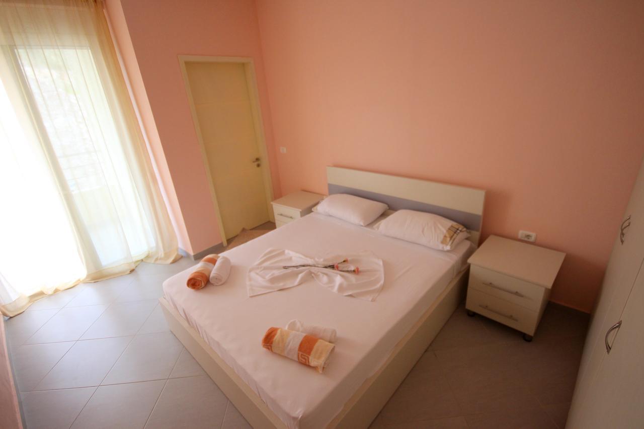 סרנדה Ideal Holiday Apartments מראה חיצוני תמונה