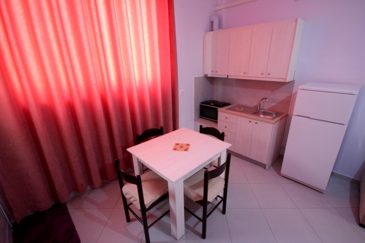 סרנדה Ideal Holiday Apartments מראה חיצוני תמונה