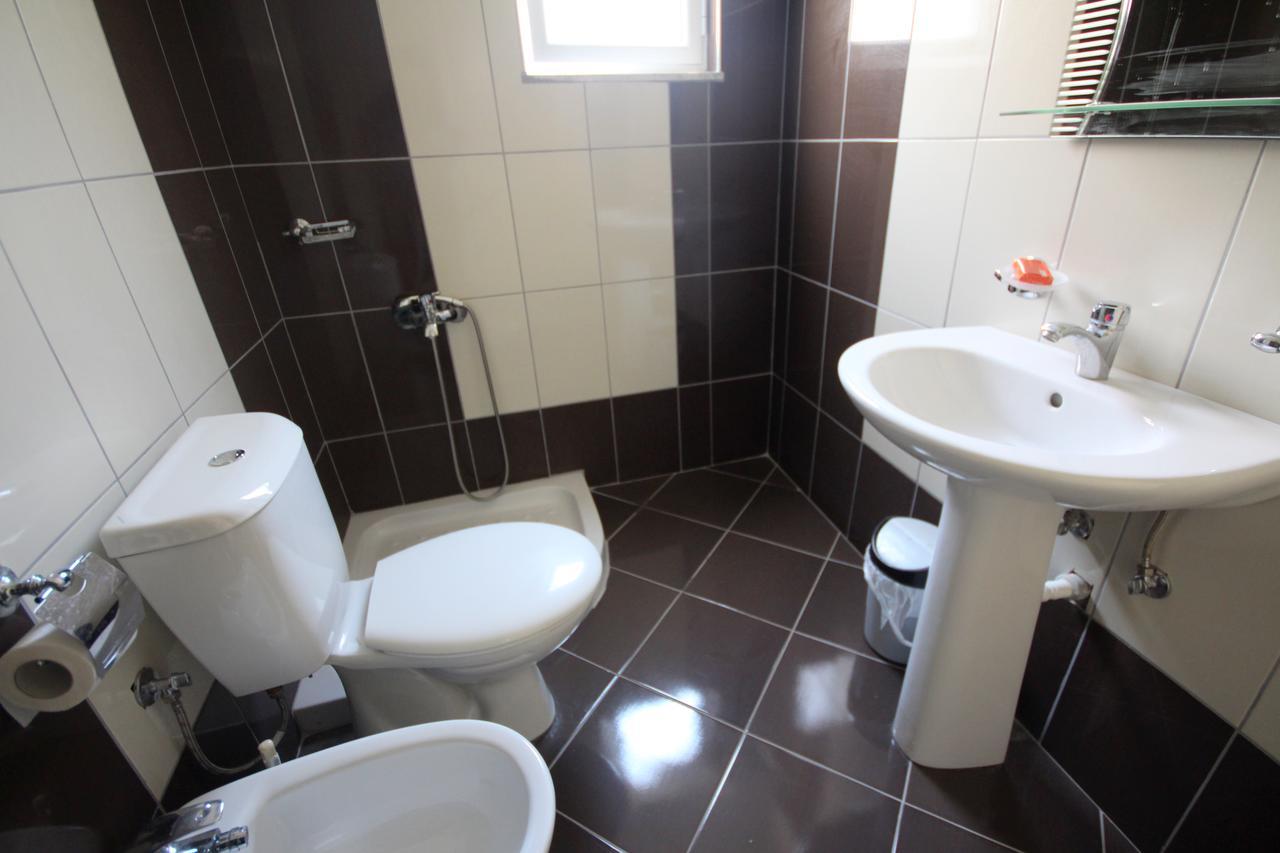 סרנדה Ideal Holiday Apartments מראה חיצוני תמונה