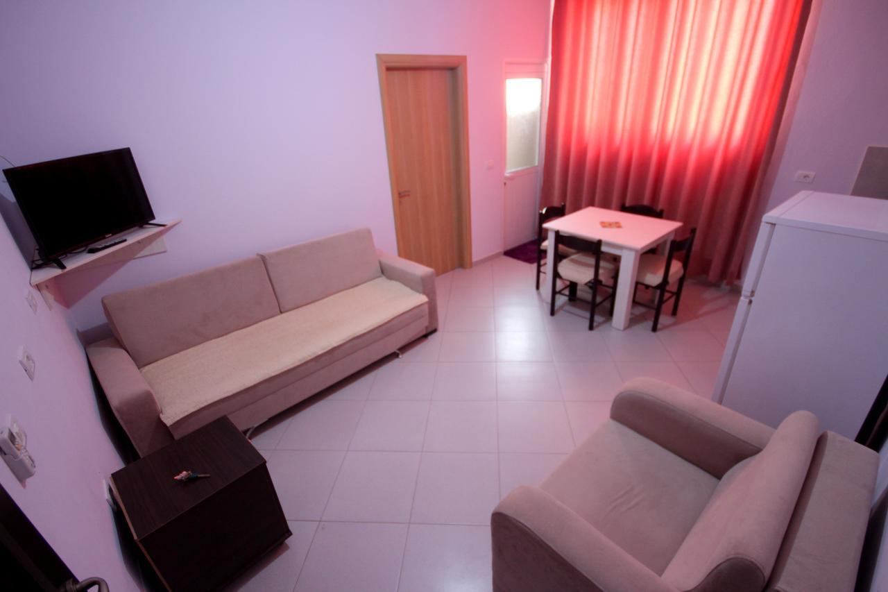 סרנדה Ideal Holiday Apartments מראה חיצוני תמונה