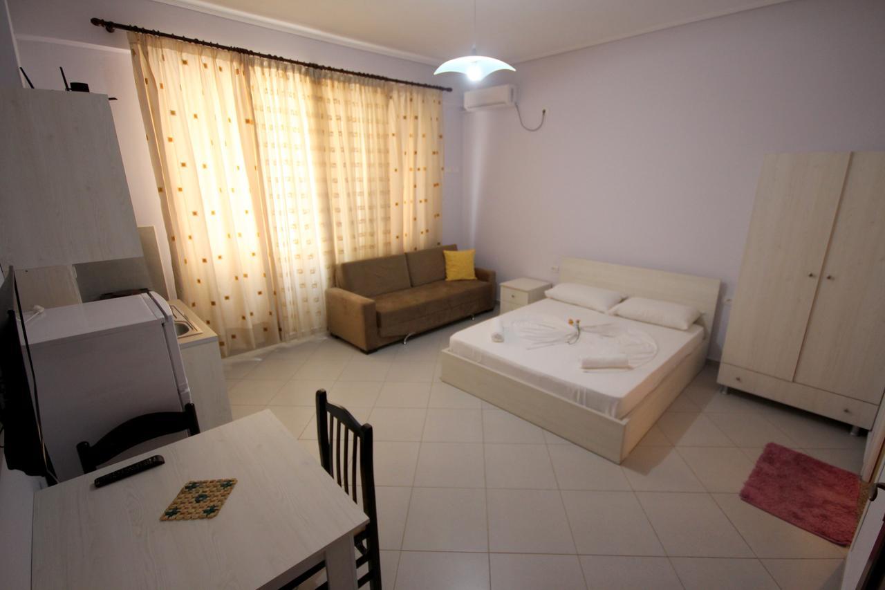 סרנדה Ideal Holiday Apartments מראה חיצוני תמונה