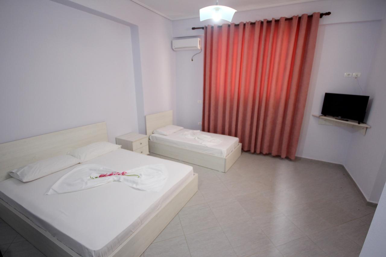 סרנדה Ideal Holiday Apartments מראה חיצוני תמונה