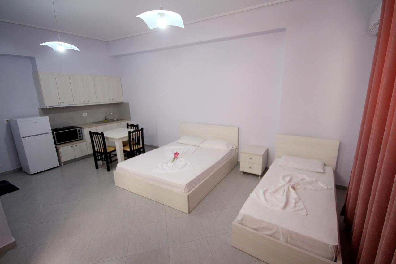 סרנדה Ideal Holiday Apartments מראה חיצוני תמונה